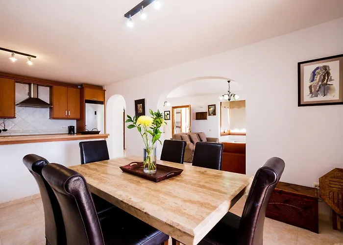 El Beril Ocean Front Будинок відпочинку