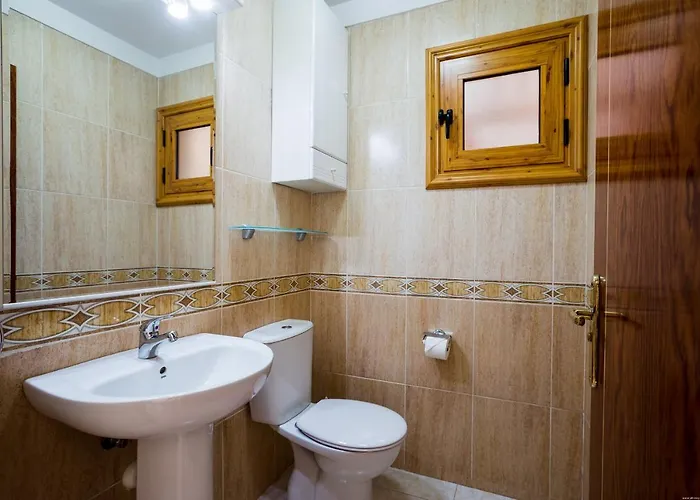 El Beril Ocean Front Будинок відпочинку Адехе